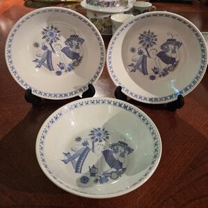 3 Figgjo Flint Lotte 6.75" Soup Bowls